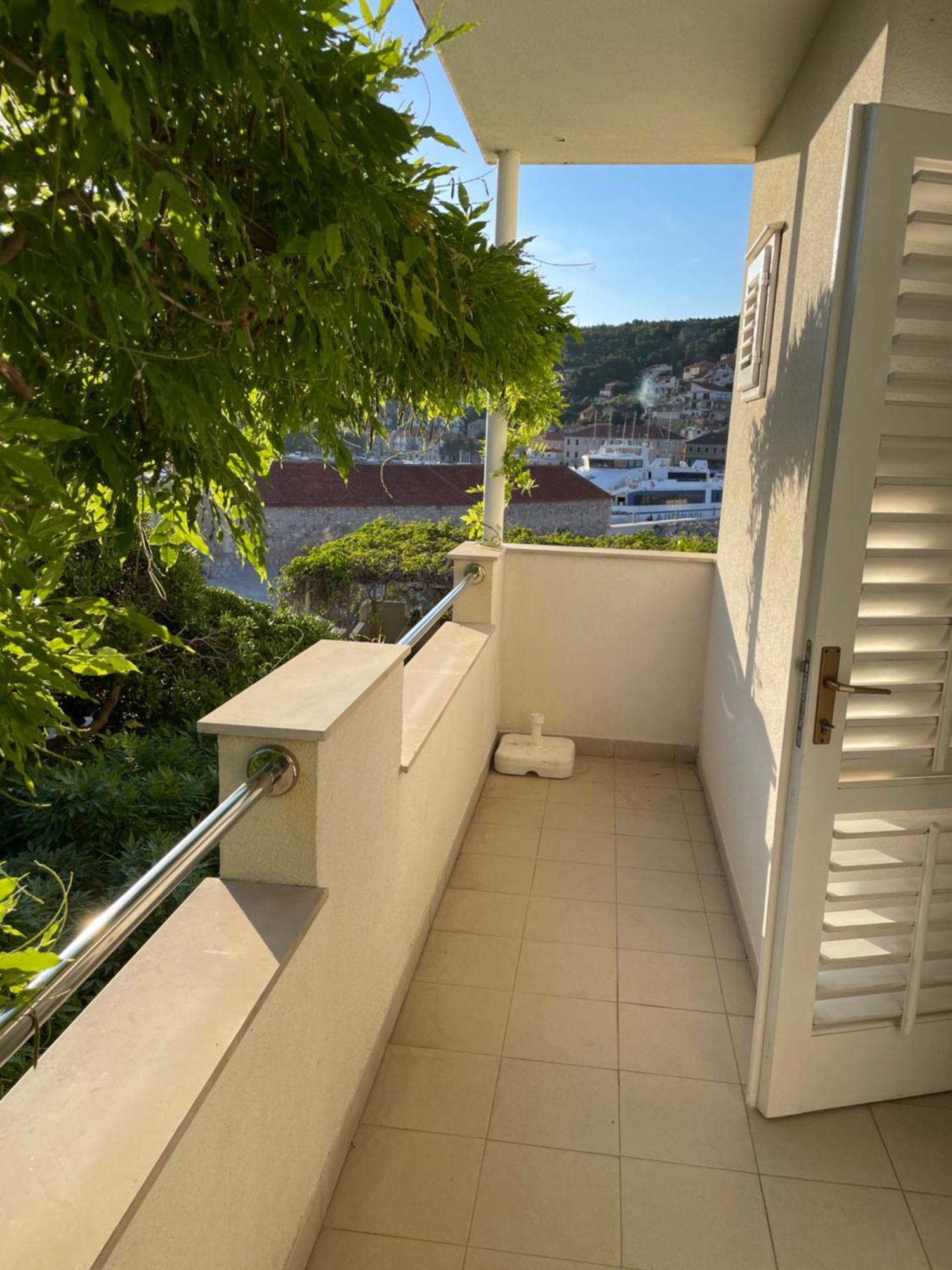 Apartmani Isabella - Ilda Radonic Jelsa  Exterior foto